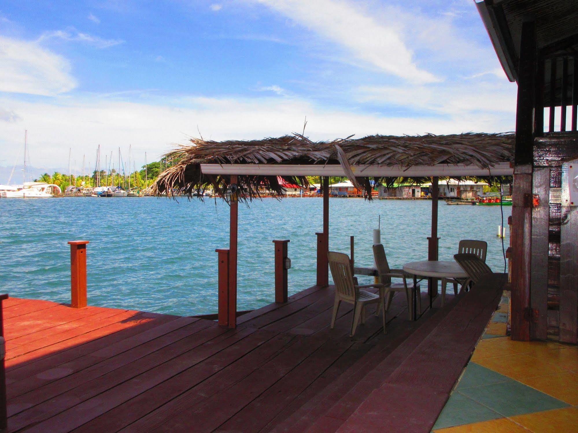 Los Balcones Over The Sea Hotel Bocas del Toro Ngoại thất bức ảnh