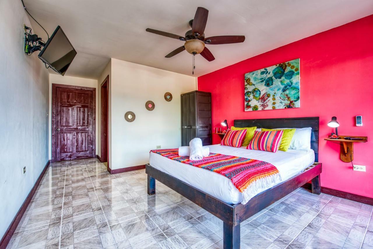 Los Balcones Over The Sea Hotel Bocas del Toro Ngoại thất bức ảnh