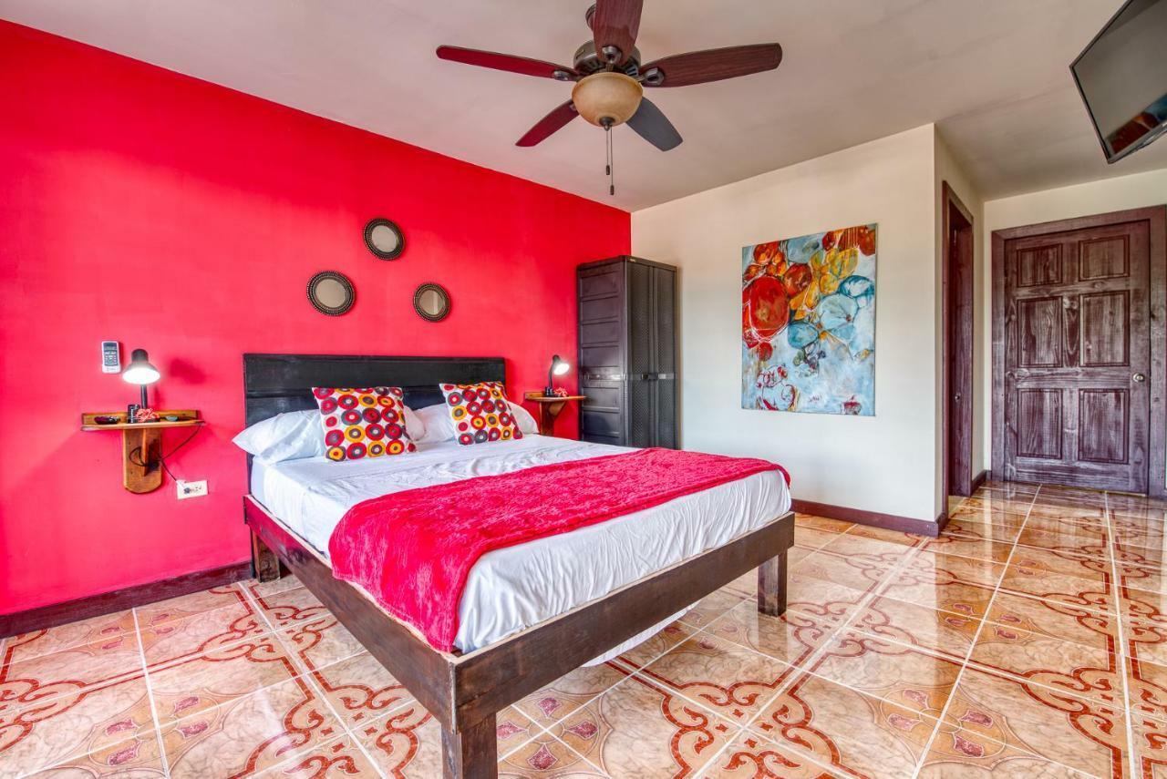 Los Balcones Over The Sea Hotel Bocas del Toro Ngoại thất bức ảnh