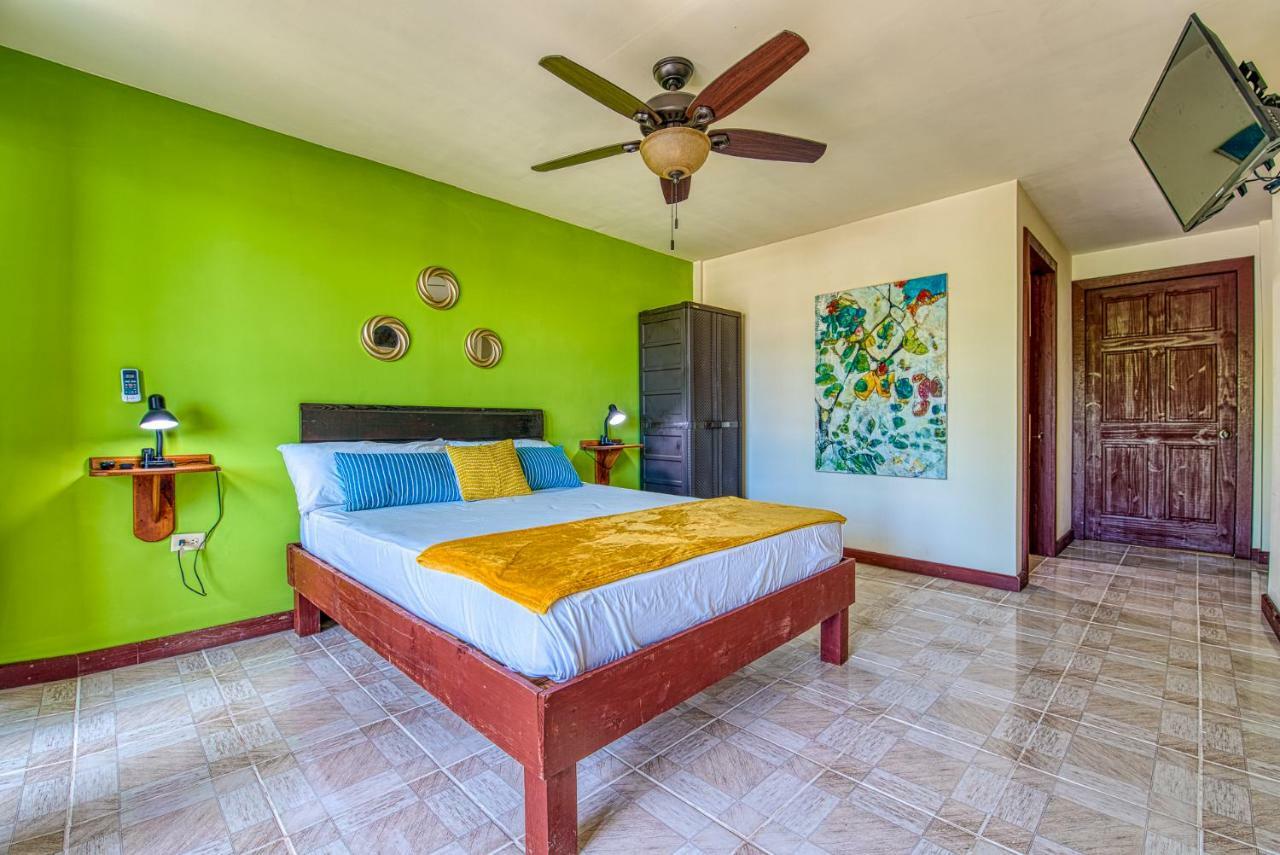 Los Balcones Over The Sea Hotel Bocas del Toro Ngoại thất bức ảnh
