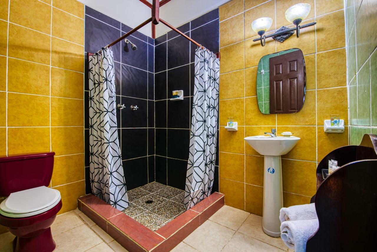 Los Balcones Over The Sea Hotel Bocas del Toro Ngoại thất bức ảnh