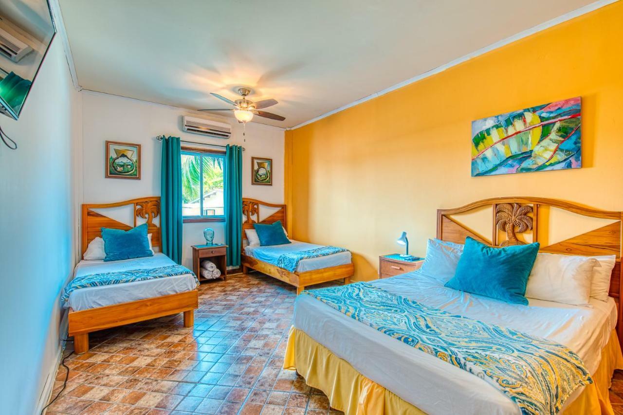 Los Balcones Over The Sea Hotel Bocas del Toro Ngoại thất bức ảnh