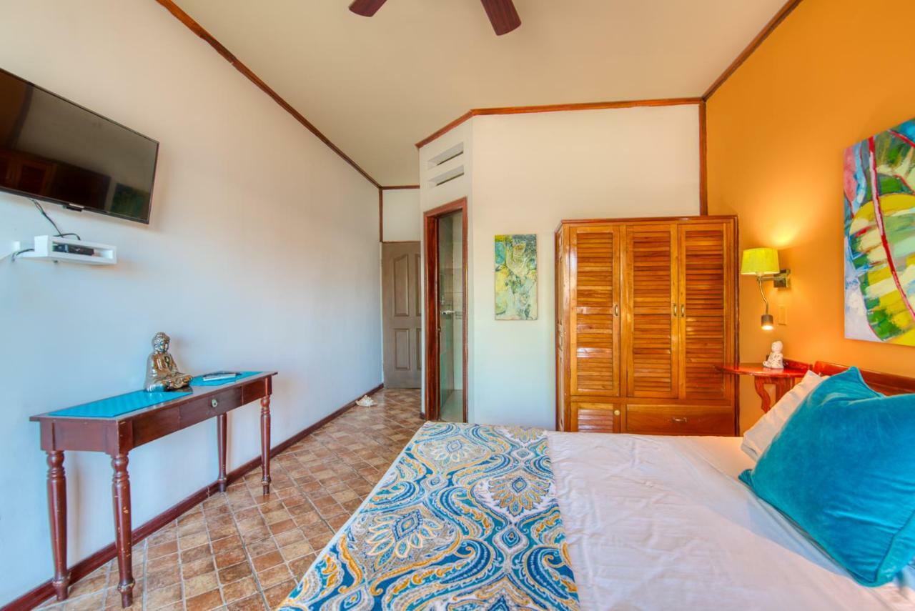 Los Balcones Over The Sea Hotel Bocas del Toro Ngoại thất bức ảnh