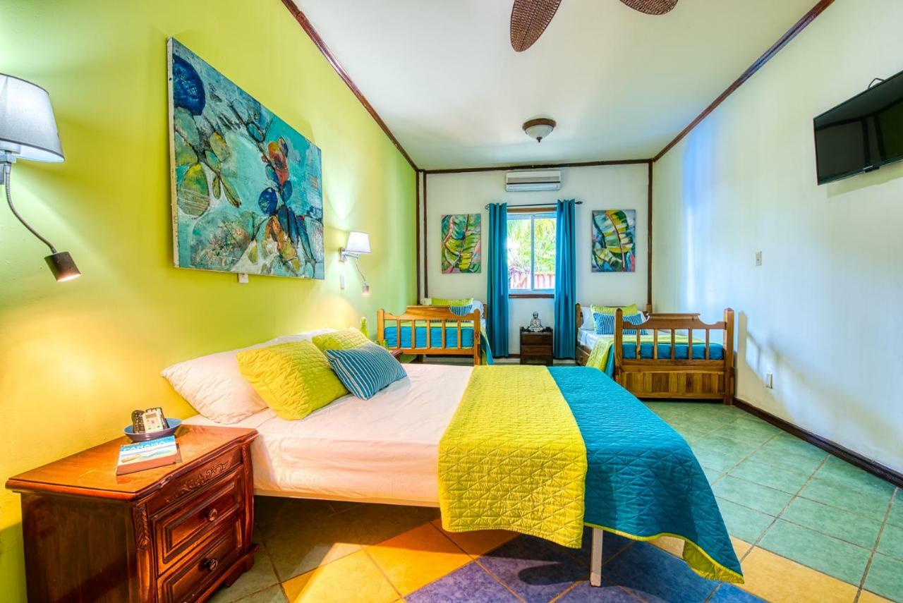 Los Balcones Over The Sea Hotel Bocas del Toro Ngoại thất bức ảnh