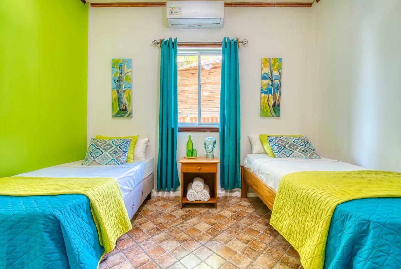 Los Balcones Over The Sea Hotel Bocas del Toro Ngoại thất bức ảnh